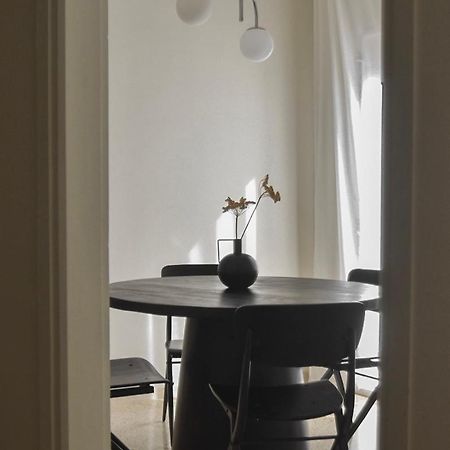 The Appartment Llança Buitenkant foto